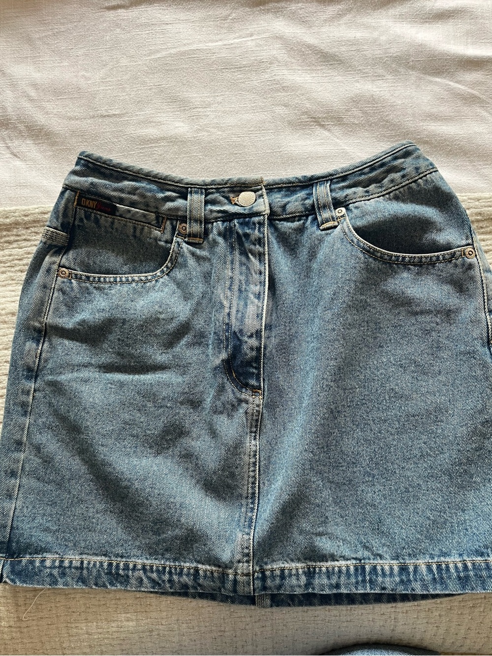 DKNY Denim y2k Jean skirt cute details